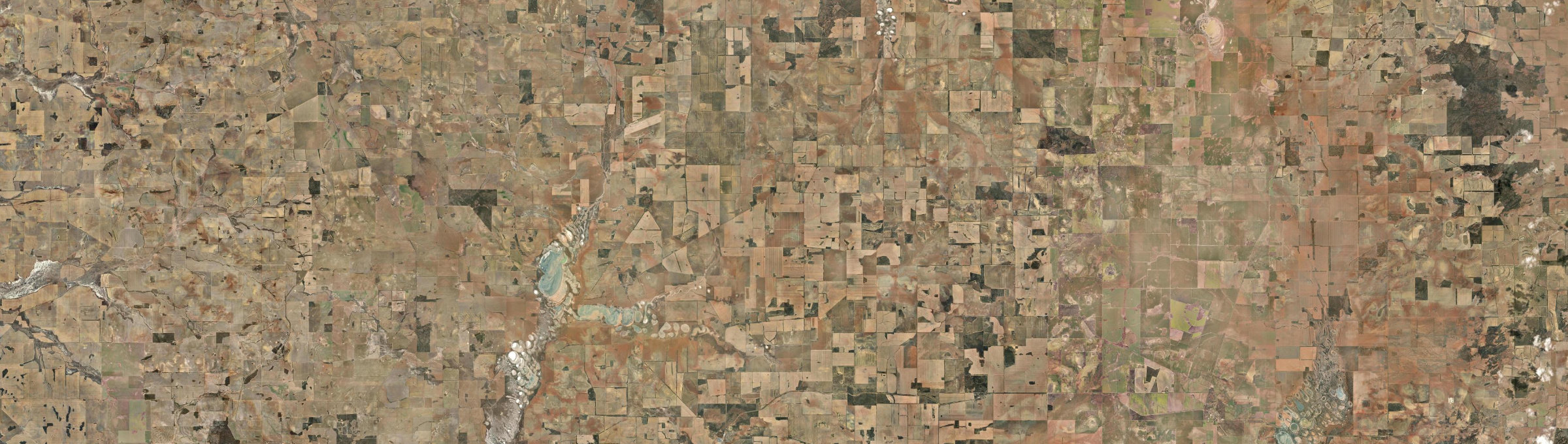 Aerial view of Lake Margarette, WA