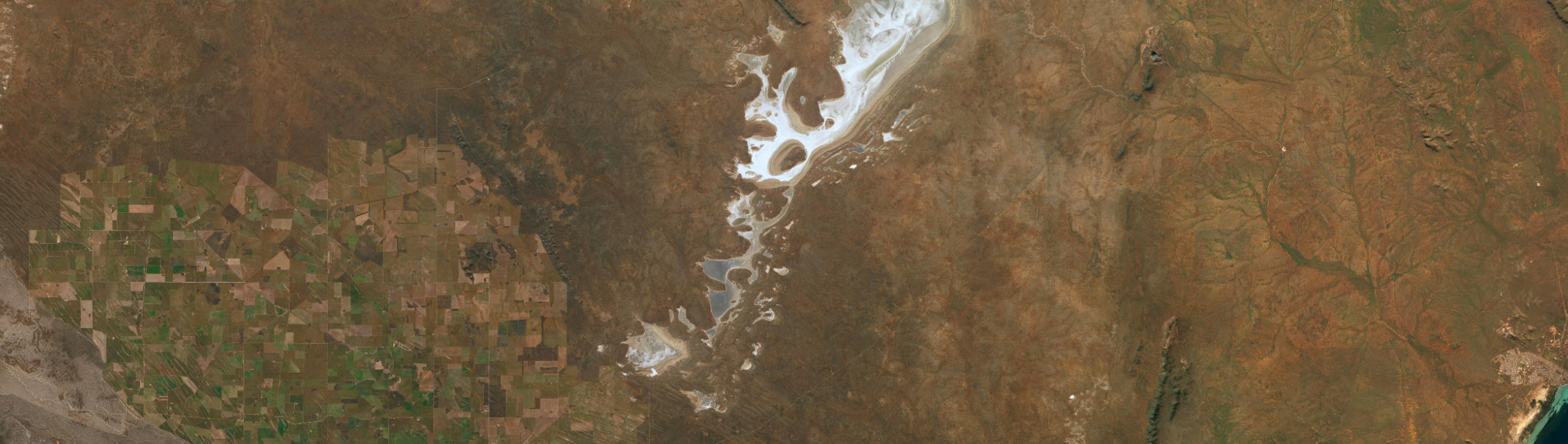 Aerial view of Lake Gilles, SA