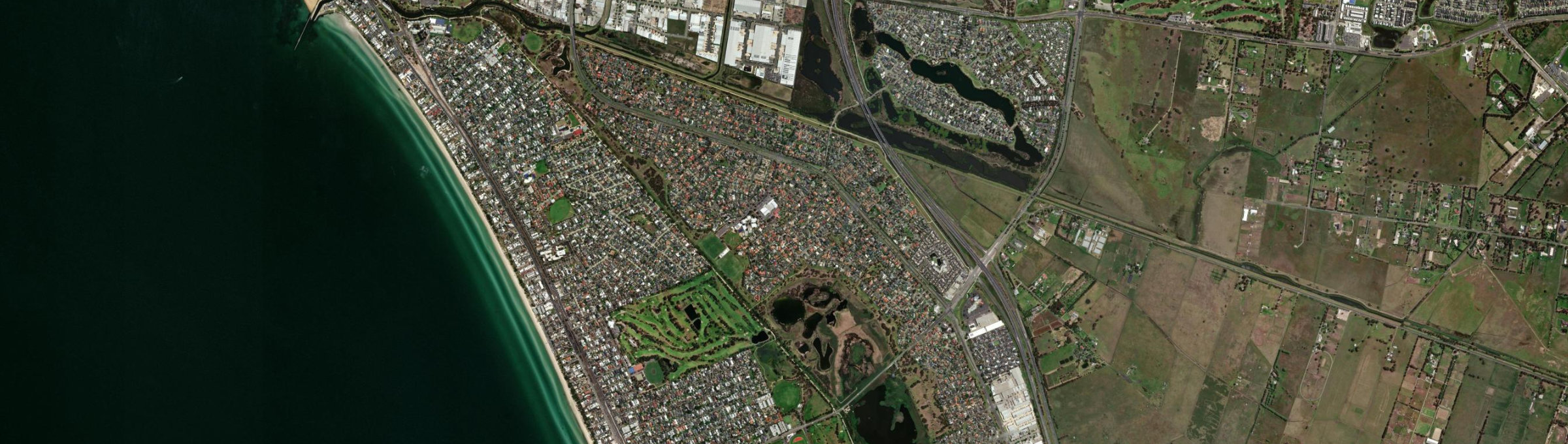 Aerial view of Aspendale Gardens, VIC