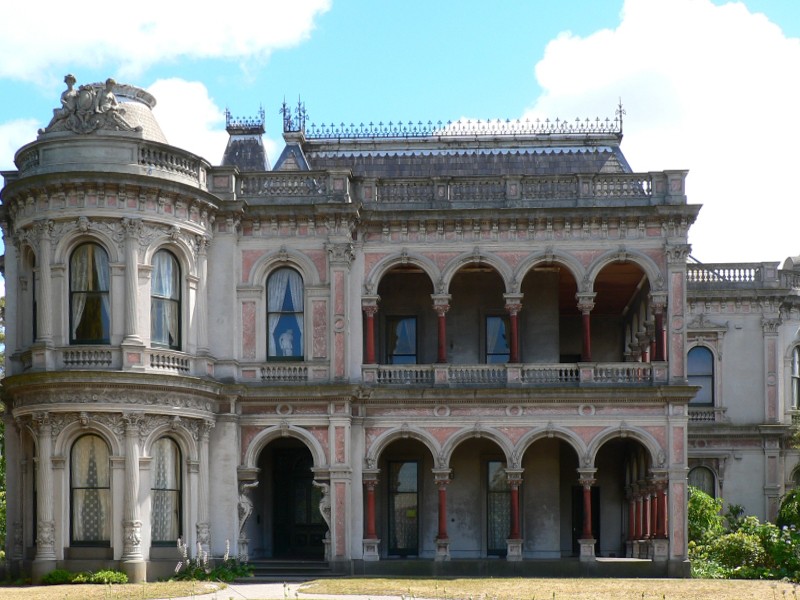 Caulfield North, VIC, Historic mansion with ornate facade and arches